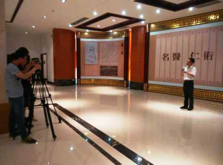 江西電視臺欄目組到仁和集團(tuán)現(xiàn)場錄制節(jié)目