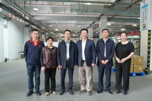 曾海書記走訪慰問仁和集團(tuán)勞模代表和一線職工